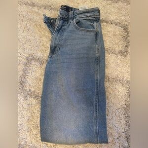 HOLLISTER ultra high rise mom jeans size w24, L25